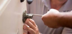 Դռան փականը խափանվել է. բնակարան մուտք գործելը դարձել է անհնար